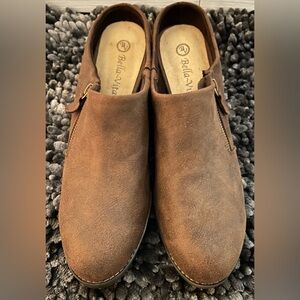 New Bella Vita Distressed Chunky Heel Shoes Size 11